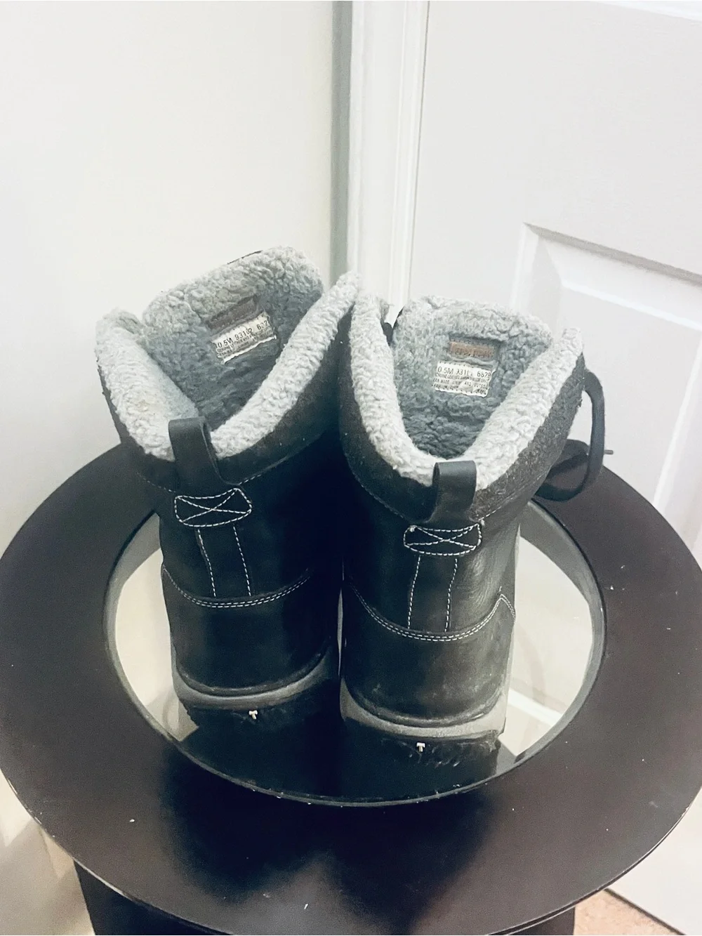 Timberland Black Lace-Up Winter Boots with Gray Shearling Lining